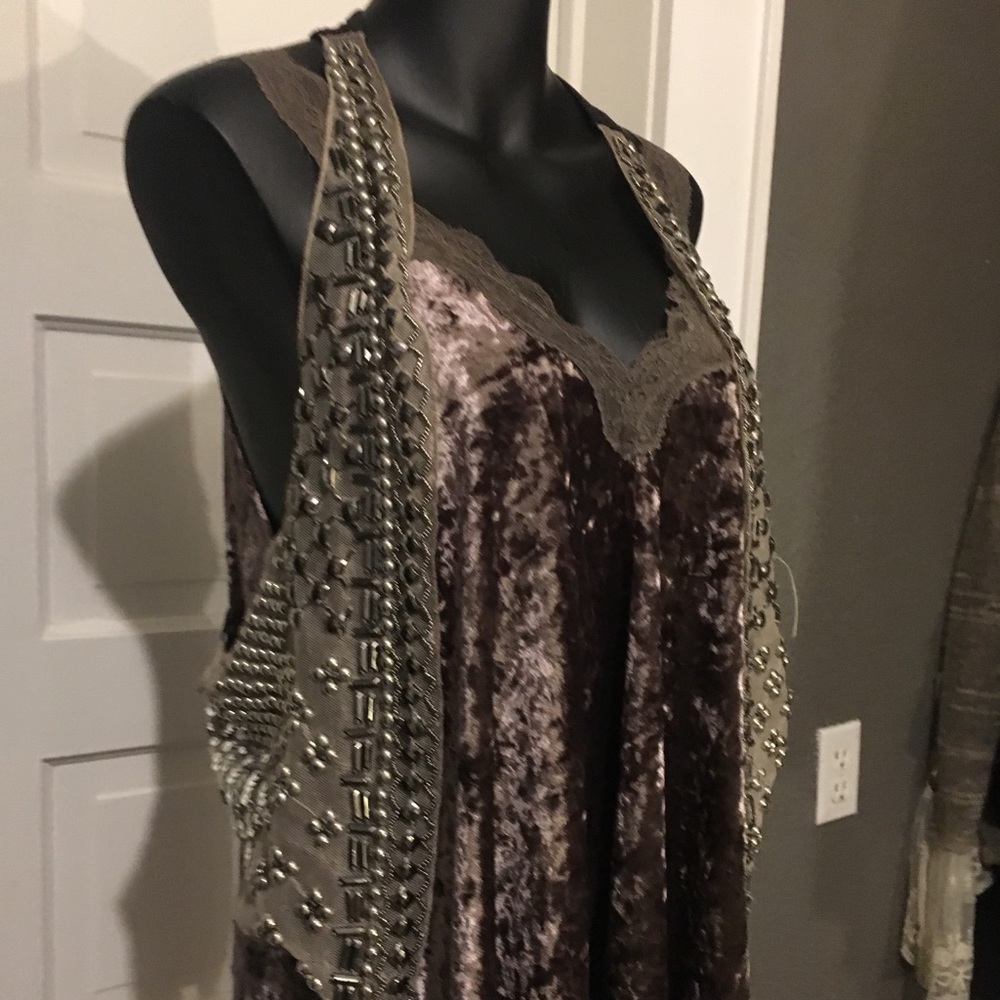 Beige Beaded Daytrip BKE BUCKLE vest